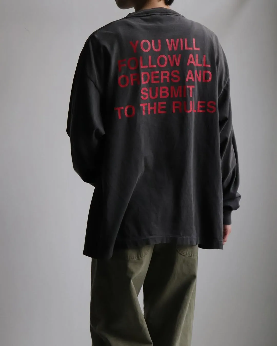 SAINT Mxxxxxx × Kosuke Kawamura KK_LS TEE/COMPLETE CONTRL/BLK KK joint model Jesus AK submachine gun cross long-sleeved TEE Washed black S-XL KK joint model creative submachine gun Jesus cross The fading of sulfur dye on ready-to-wear and washed water to make it old Hand-splashed ink hole processing The printing is repeatedly modified to outline the ultimate restoration ZP Cylindrical side seam high weight fabric Stiff and comfortable Correct accessories Customized co-branded wash mark/little angel mark, top purchasing agent level